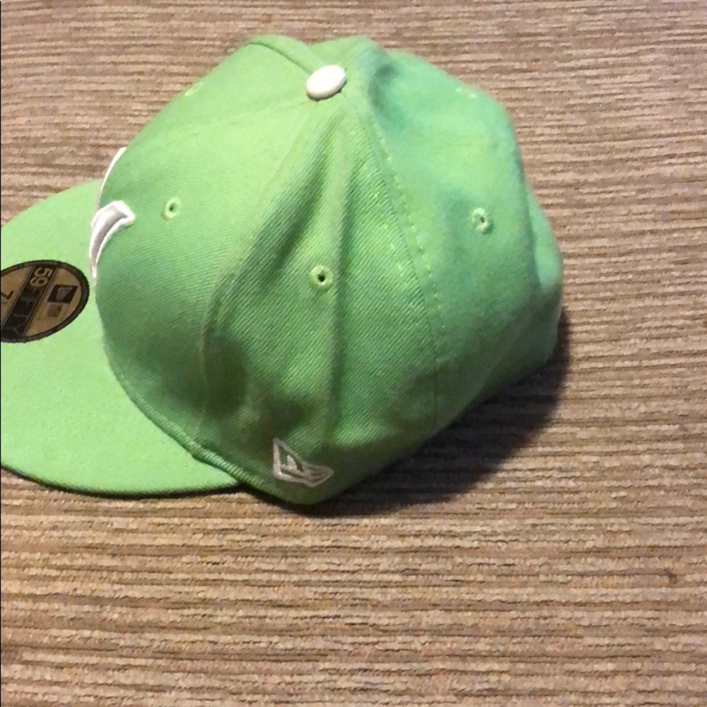 Hat - Picture 2 of 7